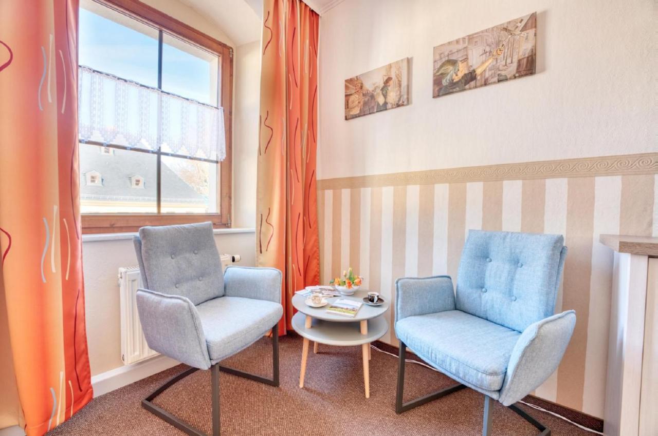 Pension Kleine Auszeit Аннаберг-Бухгольц Экстерьер фото