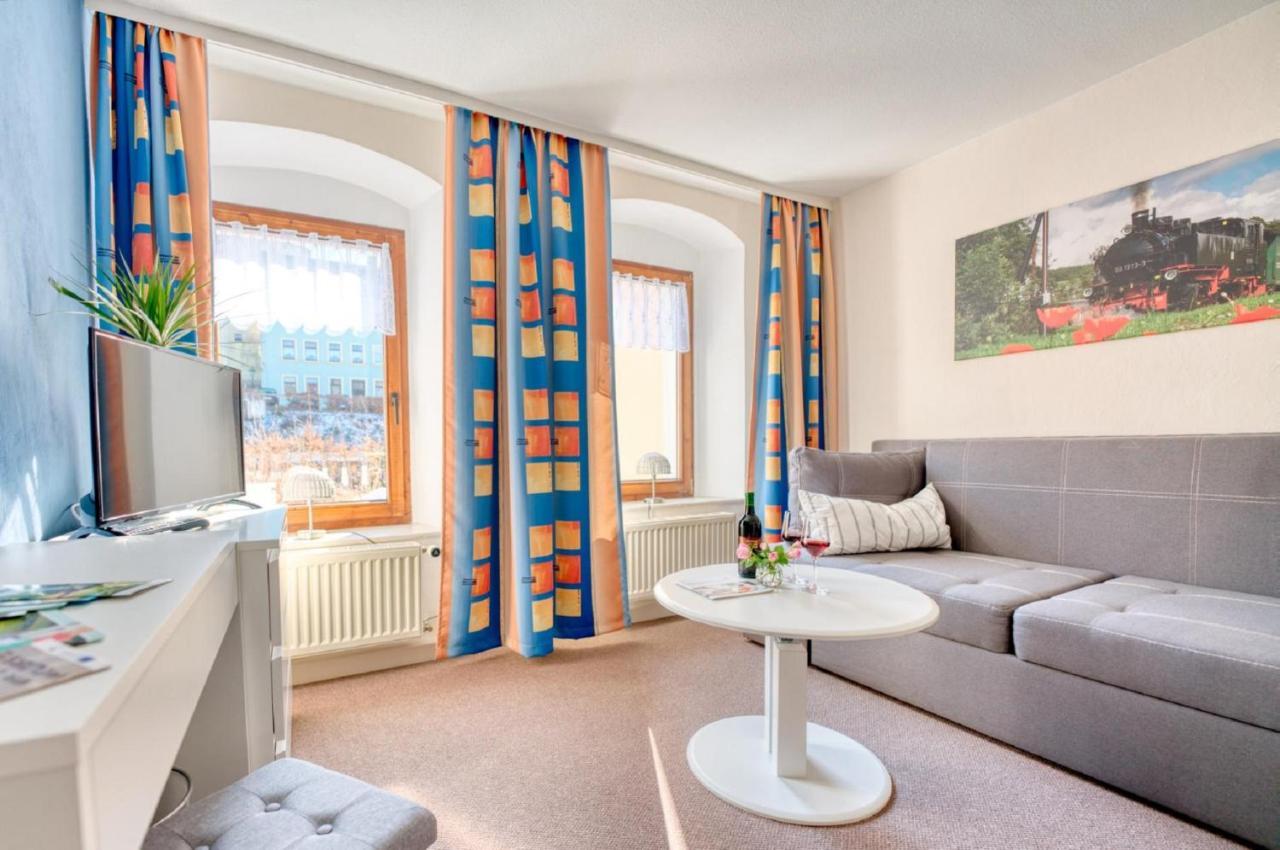 Pension Kleine Auszeit Аннаберг-Бухгольц Экстерьер фото